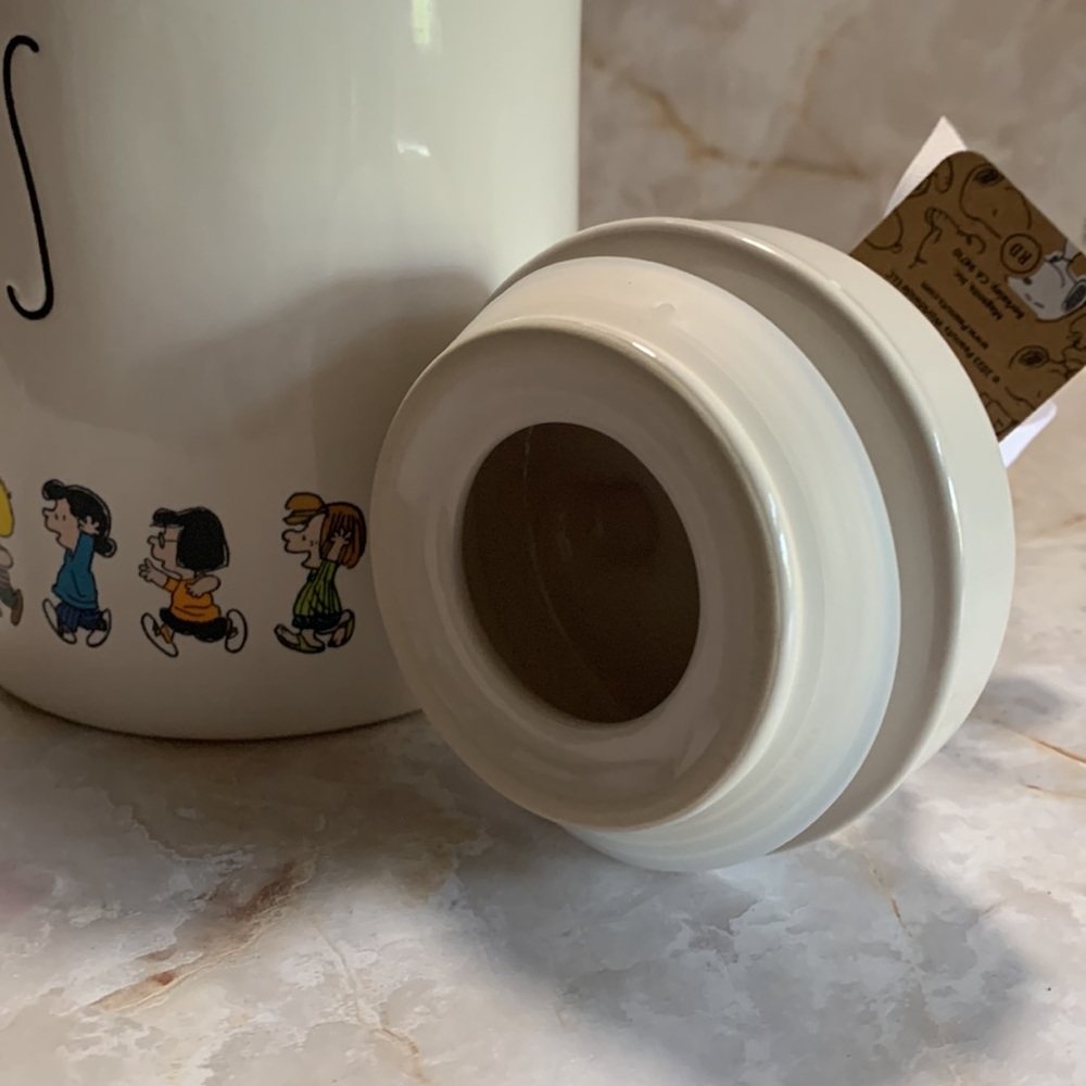 Peanuts: Rae Dunn ceramic canister - Picture 5 of 7